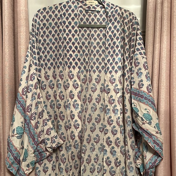 😍🤍🩵 Spell Bohemian Royale Maxi Robe Sz: M/L Color: Dusk. EUC! 🩵🤍😍 - Picture 4 of 17